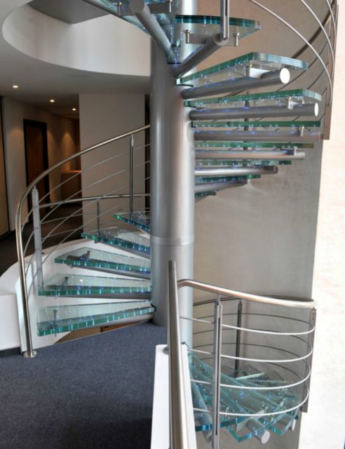escalier helicoidal sur 2 niveaux